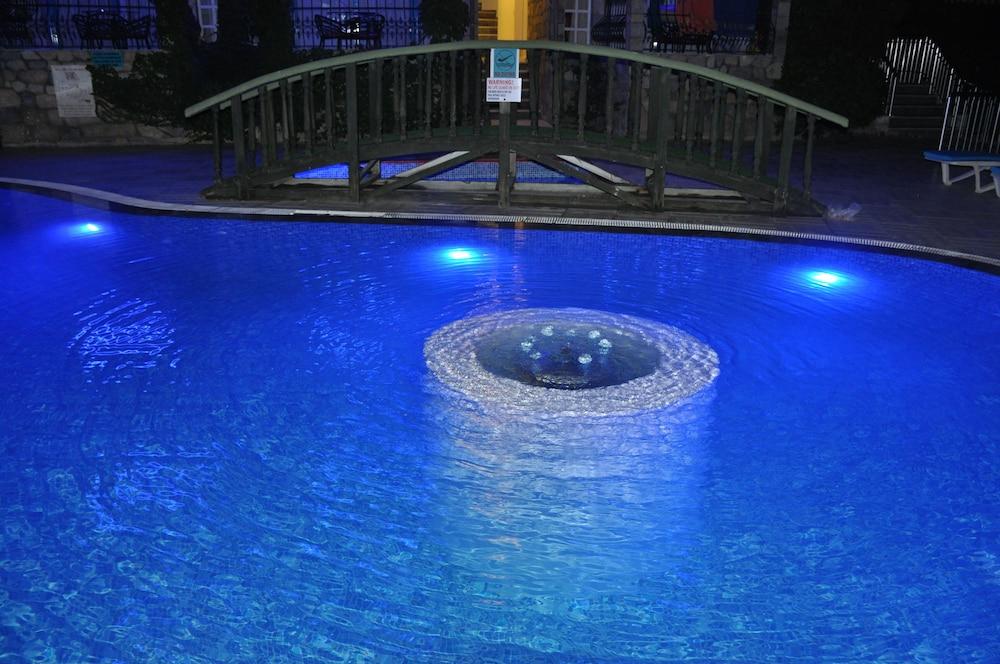 Club Aquarium Aparthotel Мармарис Екстериор снимка