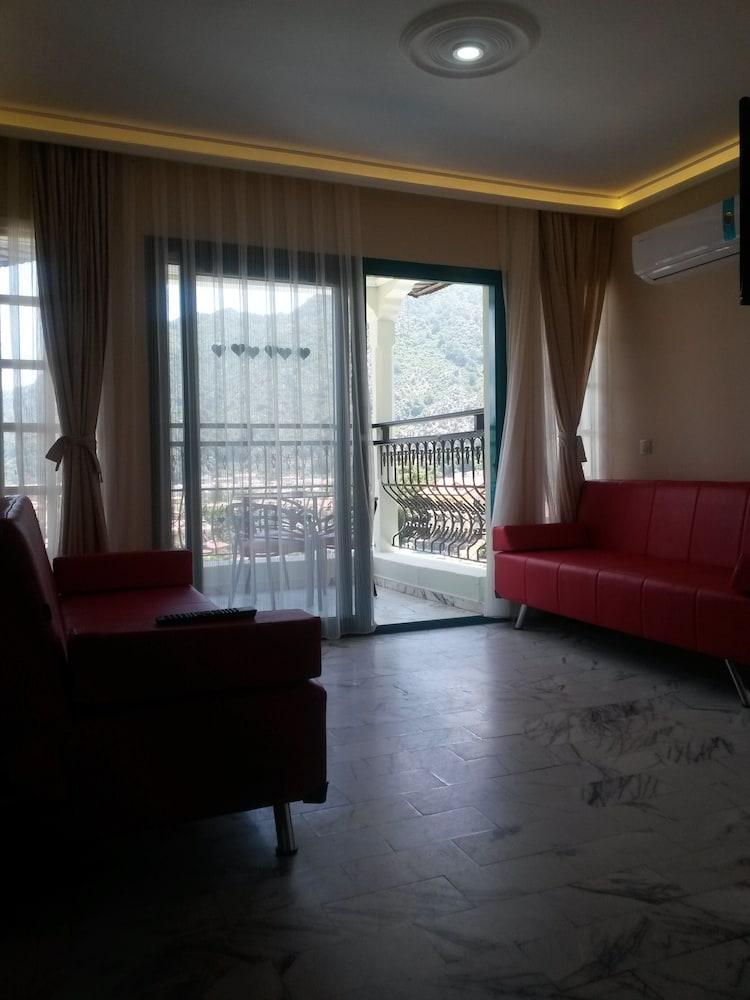 Club Aquarium Aparthotel Мармарис Екстериор снимка