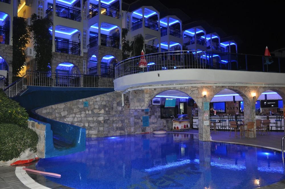 Club Aquarium Aparthotel Мармарис Екстериор снимка