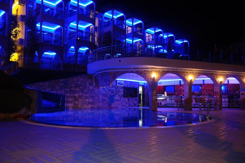 Club Aquarium Aparthotel Мармарис Екстериор снимка