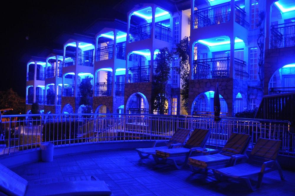 Club Aquarium Aparthotel Мармарис Екстериор снимка